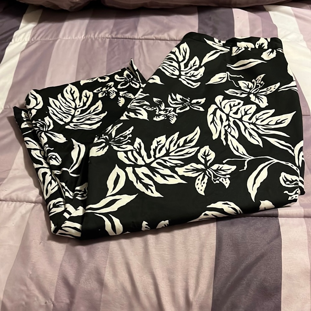 CUTE!  Women’s Capris